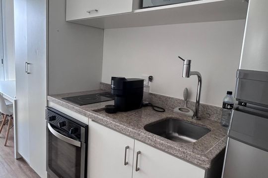 Cozinha de apartamento à venda com 1 quarto, 22m² em Sé, São Paulo