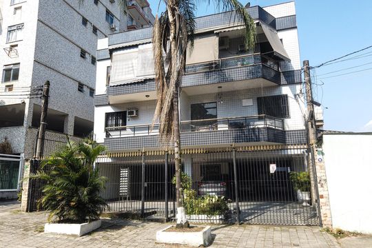 Fachada de apartamento para alugar com 2 quartos, 108m² em Taquara, Rio de Janeiro
