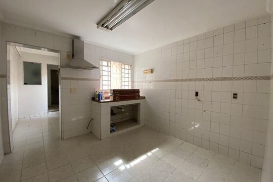 Casa para alugar com 2 quartos, 100m² em Jardim Trussardi, São Paulo