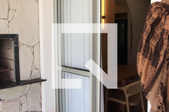 Varanda de apartamento à venda com 2 quartos, 63m² em Setor Negrão de Lima, Goiânia