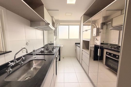 Cozinha de apartamento à venda com 2 quartos, 87m² em Jardim Trevo, Jundiaí