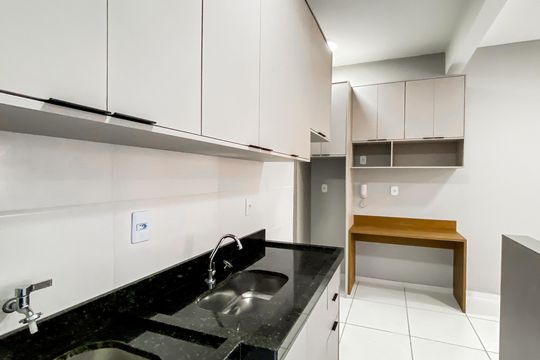Sala/cozinha de apartamento para alugar com 1 quarto, 30m² em Cidade Patriarca, São Paulo