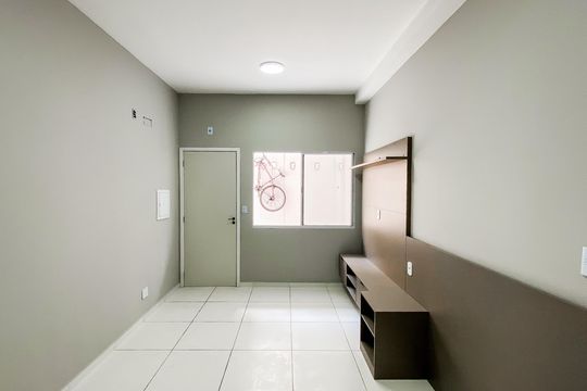 Sala/cozinha de apartamento para alugar com 1 quarto, 30m² em Cidade Patriarca, São Paulo