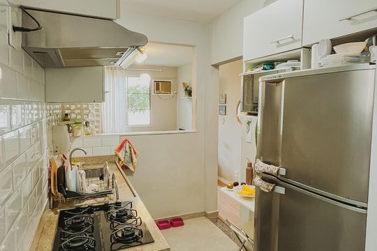 Cozinha de apartamento à venda com 2 quartos, 48m² em Portuguesa, Rio de Janeiro