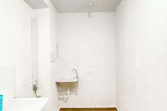 Área de serviço de apartamento para alugar com 2 quartos, 33m² em Vila Silvia, São Paulo