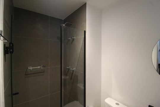 Banheiro de kitnet/studio para alugar com 1 quarto, 24m² em Vila Olímpia, São Paulo