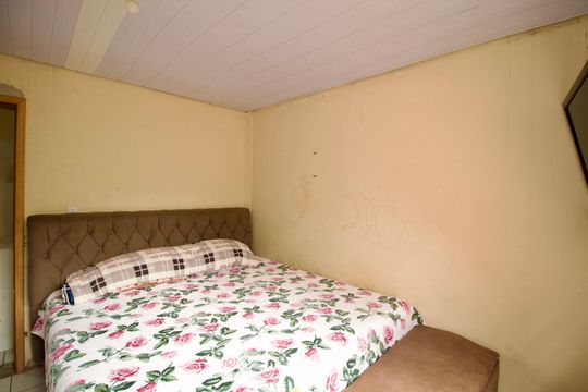 Quarto 1 de casa para alugar com 3 quartos, 60m² em Boa Vista, Curitiba