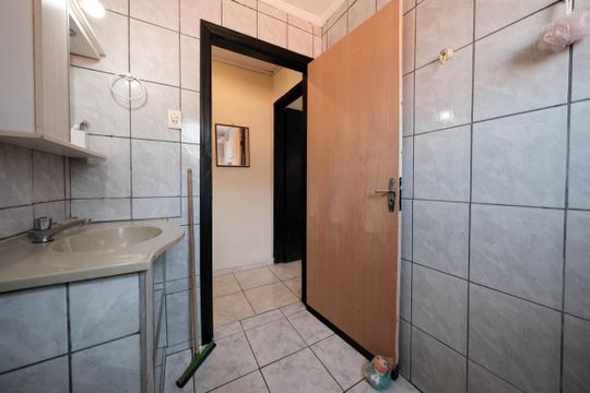 Banheiro Social 2 de casa para alugar com 3 quartos, 150m² em Jardim Aricanduva, São Paulo