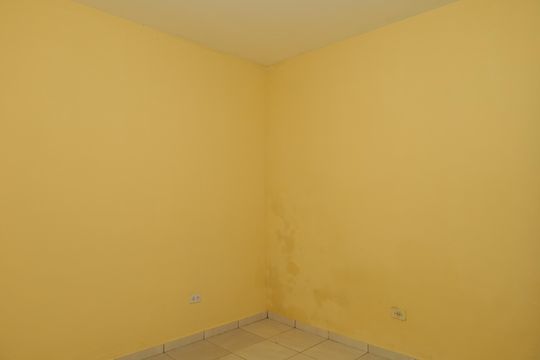 Quarto  de casa para alugar com 1 quarto, 55m² em Guaianases, São Paulo