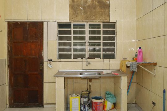 Cozinha de casa para alugar com 1 quarto, 55m² em Guaianases, São Paulo