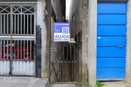 Fachada de casa para alugar com 1 quarto, 55m² em Guaianases, São Paulo