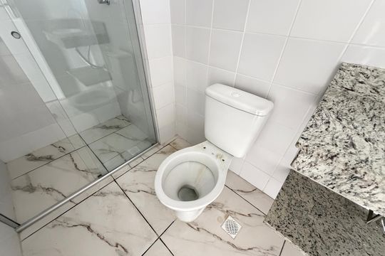 Banheiro de kitnet/studio para alugar com 1 quarto, 30m² em Vila Prudente, São Paulo