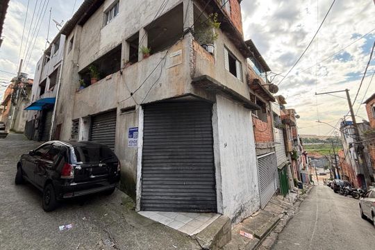 Fachada de casa para alugar com 3 quartos, 147m² em Jardim Silvina, São Bernardo do Campo