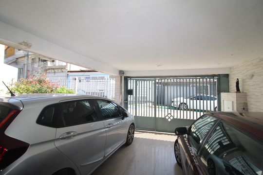 Garagem de casa para alugar com 3 quartos, 255m² em Vila Roque, São Paulo