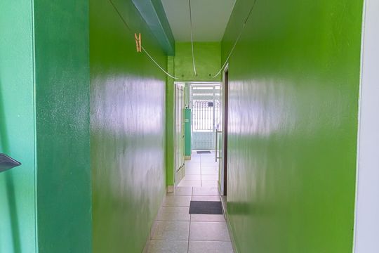 Corredor de casa para alugar com 2 quartos, 120m² em Jardim das Rosas (iguatemi), São Paulo