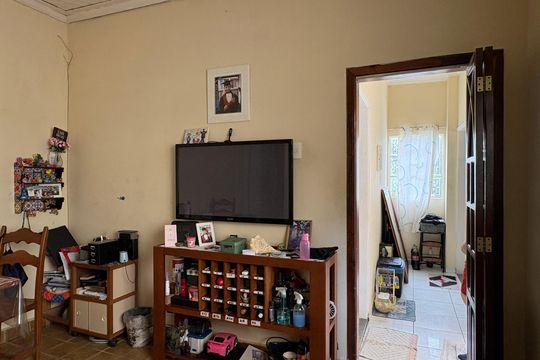 Sala de casa à venda com 2 quartos, 300m² em Vila Pereira Cerca, São Paulo