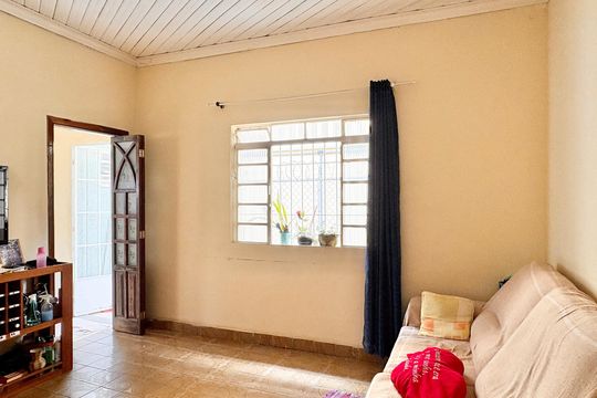Casa à venda com 2 quartos, 300m² em Vila Pereira Cerca, São Paulo