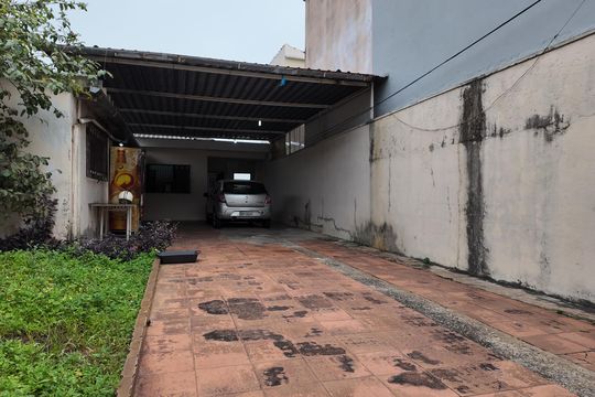 Garagem de casa à venda com 3 quartos, 180m² em Parque São Lucas, São Paulo