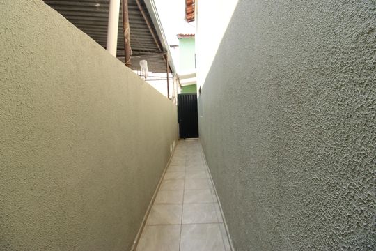 Corredor de casa para alugar com 3 quartos, 90m² em Jardim Santa Cecilia, Sorocaba