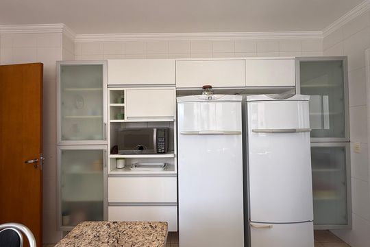 Cozinha de apartamento para alugar com 5 quartos, 180m² em Vila Luis Antonio, Guarujá
