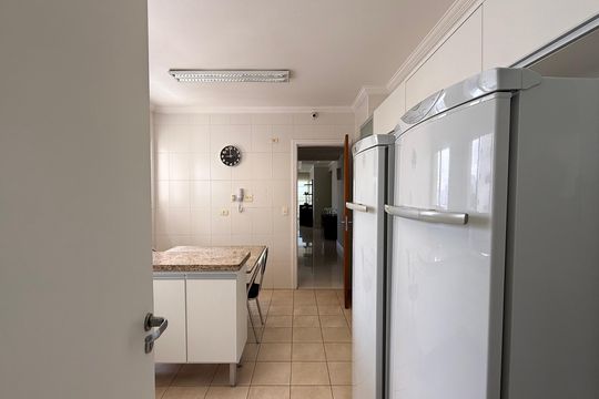 Cozinha de apartamento para alugar com 5 quartos, 180m² em Vila Luis Antonio, Guarujá