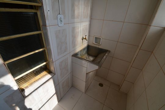 Área de Serviço de apartamento para alugar com 2 quartos, 80m² em Centro, Campinas