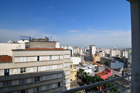 Sala - Vista de apartamento para alugar com 2 quartos, 80m² em Centro, Campinas