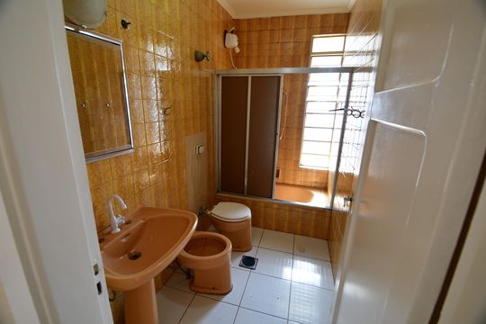 Banheiro de apartamento para alugar com 2 quartos, 80m² em Centro, Campinas