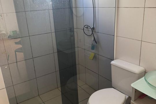 Banheiro de apartamento para alugar com 2 quartos, 43m² em Campo Grande, Rio de Janeiro