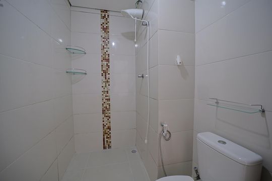 Banheiro de casa de condomínio à venda com 2 quartos, 60m² em Parque Boturussu, São Paulo