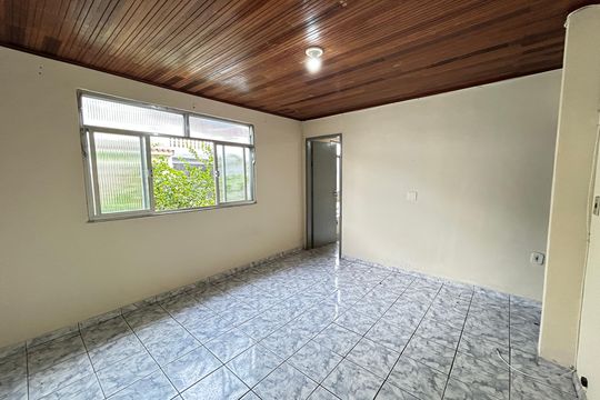 Casa para alugar com 2 quartos, 56m² em Osvaldo Cruz, Rio de Janeiro