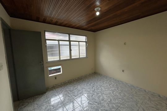 Casa para alugar com 2 quartos, 56m² em Osvaldo Cruz, Rio de Janeiro