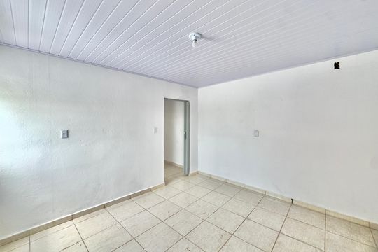 Quarto de kitnet/studio para alugar com 1 quarto, 28m² em Recreio São Jorge, Guarulhos