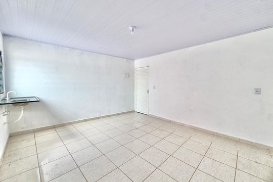 Sala Cozinha de kitnet/studio para alugar com 1 quarto, 28m² em Recreio São Jorge, Guarulhos