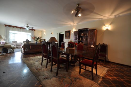 Casa para alugar com 5 quartos, 518m² em Vila Medeiros, São Paulo