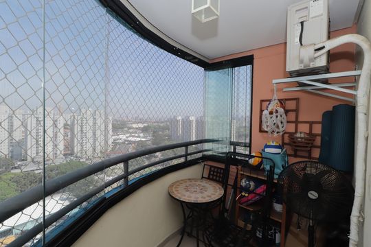 Sacada de apartamento à venda com 2 quartos, 67m² em Tatuapé, São Paulo