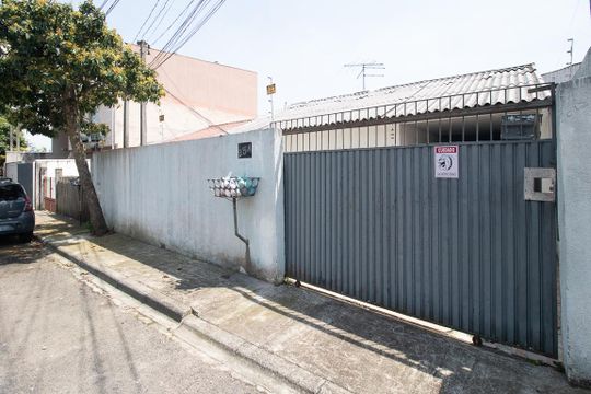 Fachada de casa para alugar com 3 quartos, 120m² em Cidade Industrial de Curitiba, Curitiba