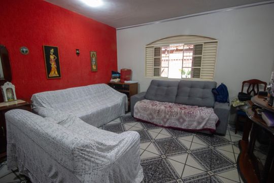 Casa à venda com 4 quartos, 172m² em Qe 34, Brasília