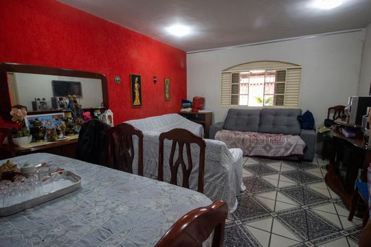 Casa à venda com 4 quartos, 172m² em Qe 34, Brasília