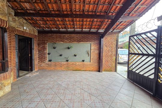 Garagem de casa para alugar com 3 quartos, 130m² em Vila Caiçara, Praia Grande