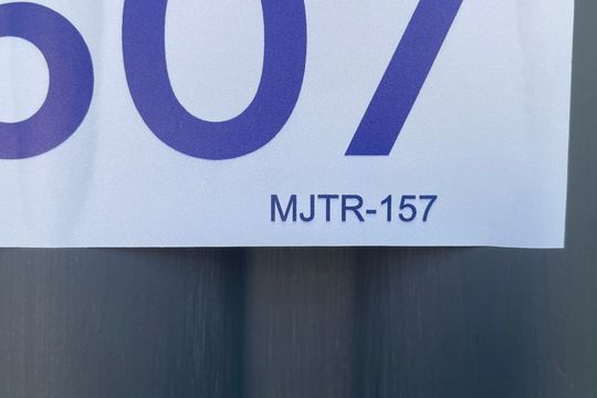 Placa instalada no dia 28-09-2026, com o codigo MJTR-157  de casa para alugar com 4 quartos, 300m² em Monte Castelo, Contagem