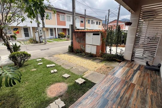 Casa para alugar com 3 quartos, 80m² em Vargem Pequena, Rio de Janeiro