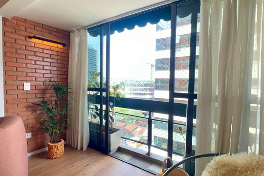Varanda de apartamento para alugar com 2 quartos, 100m² em Pinheiros, São Paulo