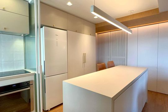 Cozinha de apartamento para alugar com 2 quartos, 100m² em Pinheiros, São Paulo