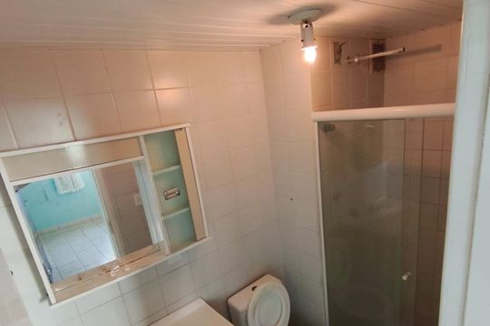 Banheiro social de apartamento para alugar com 2 quartos, 59m² em Capoeiras, Florianópolis