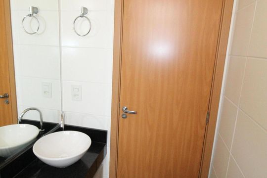 Banheiro de apartamento para alugar com 2 quartos, 43m² em Jardim das Industrias, São José dos Campos