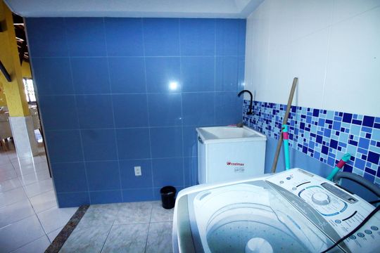 Lavanderia de casa à venda com 4 quartos, 320m² em Irajá, Rio de Janeiro