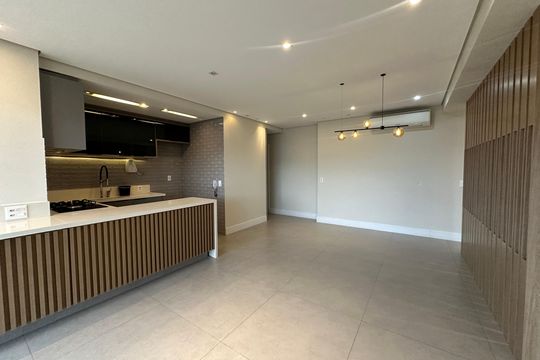 Sala de apartamento para alugar com 3 quartos, 110m² em Alphaville Empresarial, Barueri