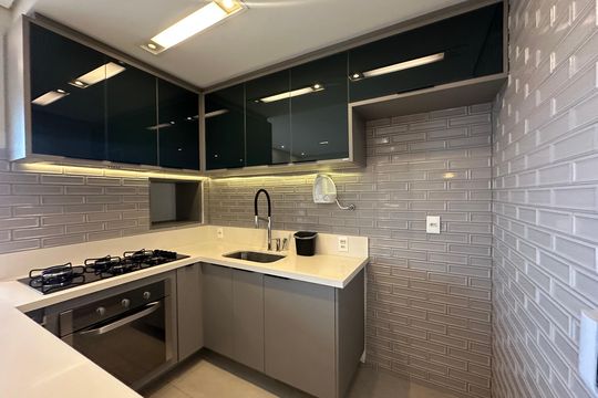 Cozinha de apartamento para alugar com 3 quartos, 110m² em Alphaville Empresarial, Barueri