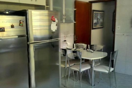 Casa à venda com 3 quartos, 180m² em Vila Nilo, São Paulo